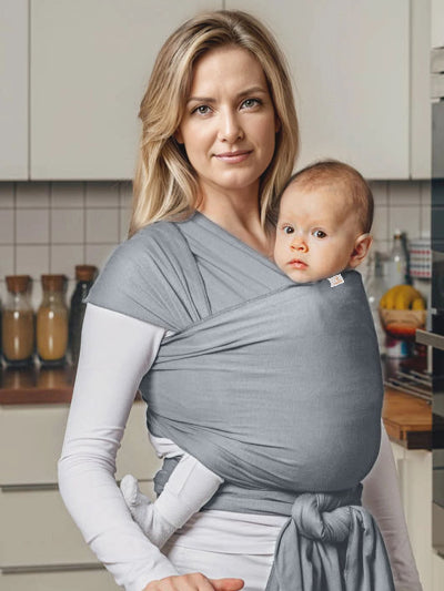 bebe porté en écharpe bebeshou maman cuisine