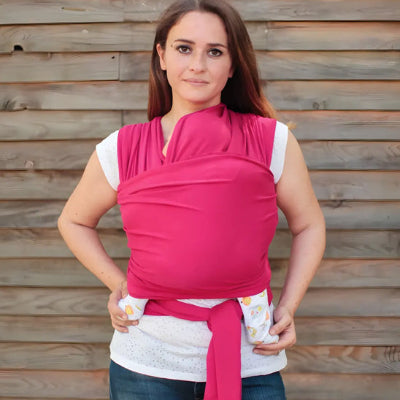 bébé porté avec écharpe de portage maman attrape hanches